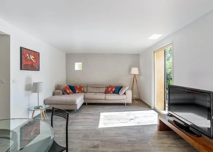 Confortable A Avec Piscine Privee