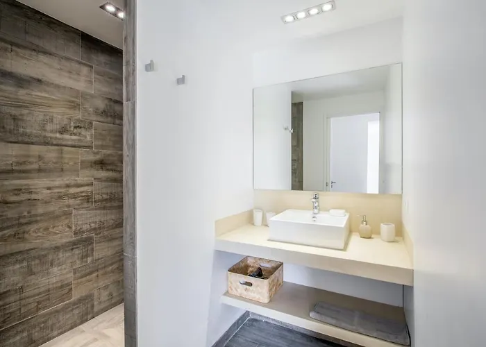 Confortable A Avec Piscine Privee